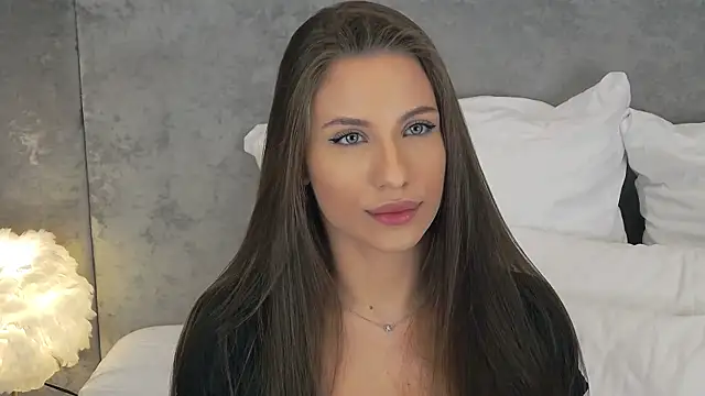 Lana Drake online show from June 26, 2026, 5:24 am