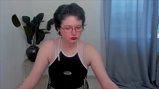 Jesika hotty online show from March 31, 2026, 7:32 am