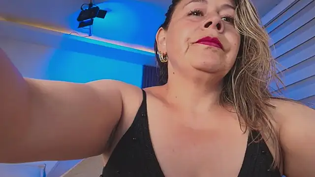 Cinthya roberts online show from June 14, 2026, 7:26 pm