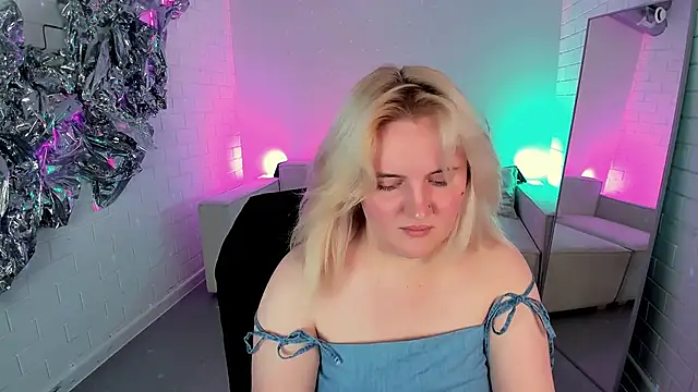 KathyBriggs online show from June 11, 2026, 5:04 am