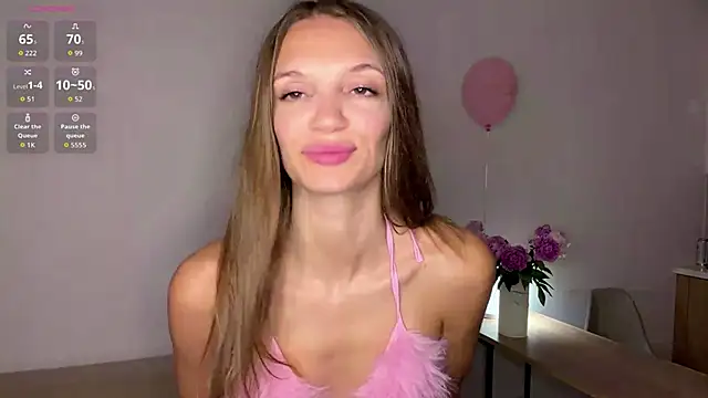 OdetteTrentinella online show from June 11, 2026, 6:21 am