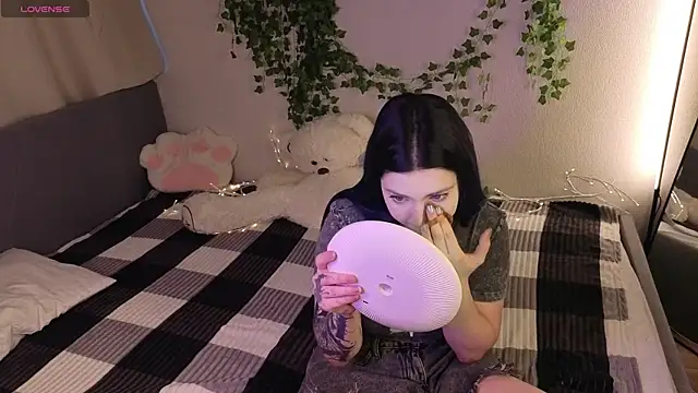 honey cherrry online show from June 17, 2026, 1:38 am