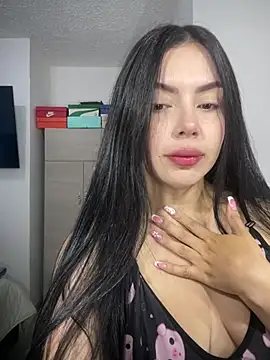 Cami olarte online show from June 19, 2026, 3:01 am