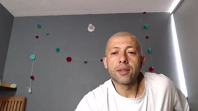  bonnie and clyde online show from May 21, 2026, 8:28 pm