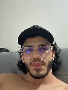 IamAxel03 online show from May 30, 2026, 10:37 pm