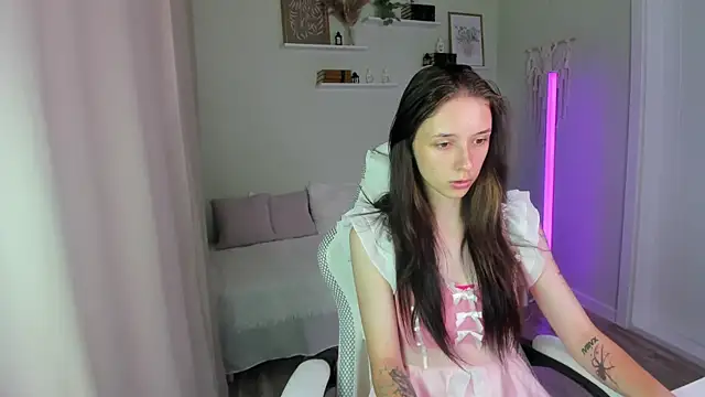 AnnaOddy online show from June 26, 2026, 2:39 am