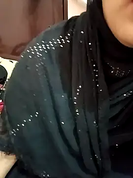 Miss Noor   online show from July 3, 2026, 3:35 am