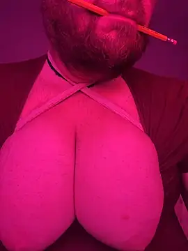 hugemanbreasts online show from July 8, 2026, 5:30 am