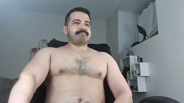 AngelFusco online show from April 21, 2026, 2:47 am