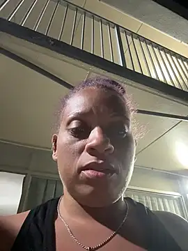 SHY QUINN online show from June 7, 2026, 2:17 am