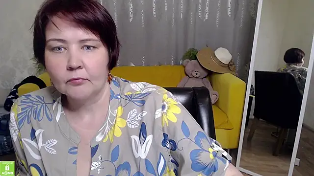 QUEEN02030 online show from June 8, 2026, 10:16 am