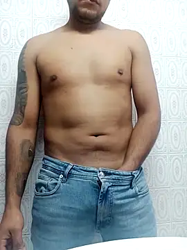 maicolvalejo4444 online show from May 1, 2026, 6:35 pm