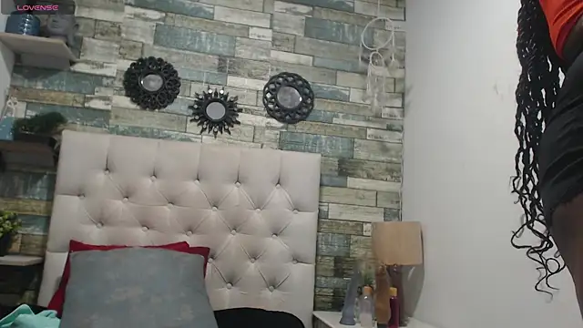 Skylernaomi online show from June 9, 2026, 3:35 pm