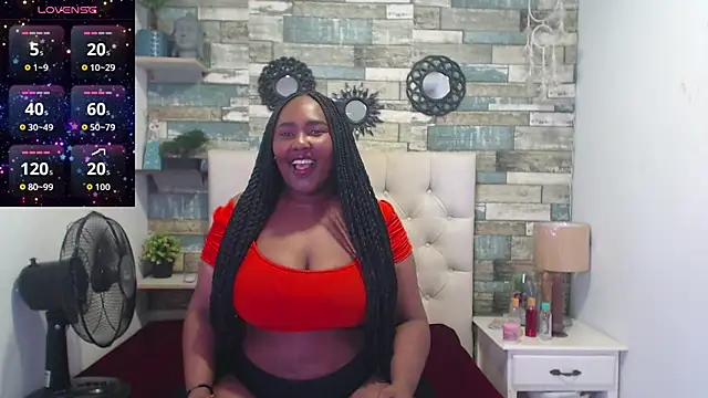Skylernaomi online show from June 15, 2026, 2:17 pm