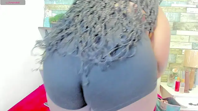 Skylernaomi online show from June 17, 2026, 3:11 pm