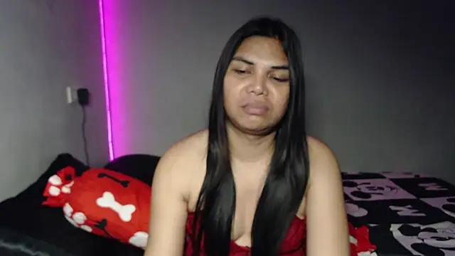 yourhotasiantrann online show from April 4, 2026, 3:51 pm