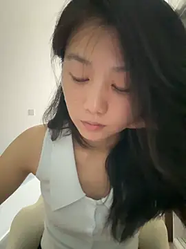 Shanshan 1267 online show from June 12, 2026, 12:58 pm