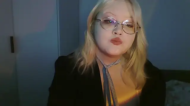 Elayne Sweet online show from June 14, 2026, 6:03 am