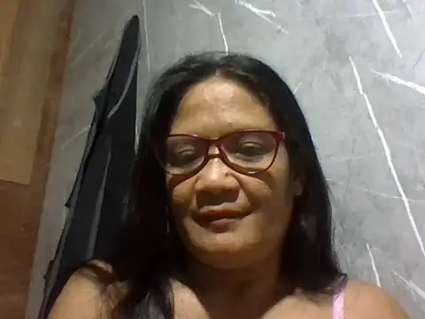 Snapshot of PinayZaira chatting on June 1, 2026, 5:34 pm PinayZaira online show from June 1, 2026, 5:34 pm