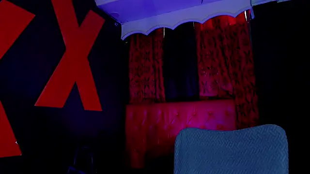 AlanFox1 online show from June 25, 2026, 12:21 pm