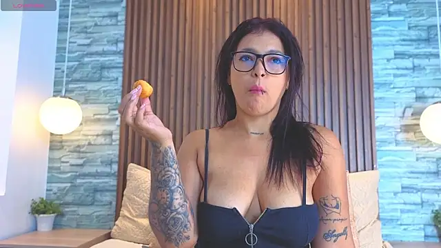 Mia milf x online show from June 9, 2026, 11:22 am