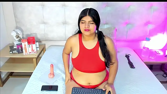 BellaWilliams  online show from June 12, 2026, 4:10 am