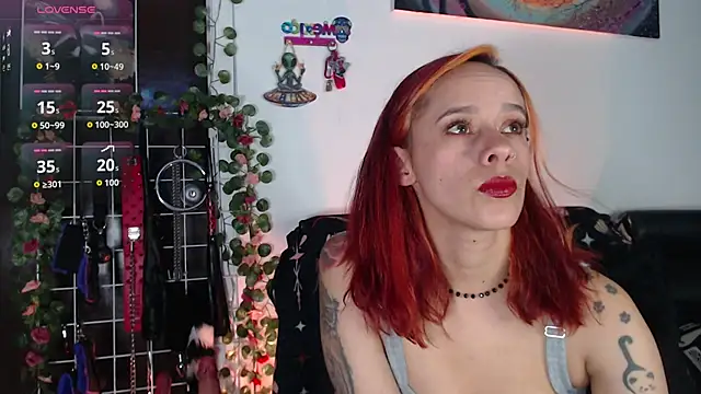 Lexxii hot col online show from June 17, 2026, 7:35 pm