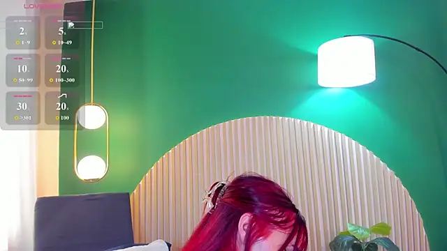 Alicecoule  online show from July 7, 2026, 2:09 pm