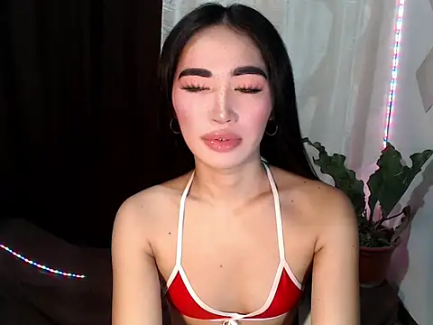 urasiankylie online show from July 4, 2026, 5:28 pm