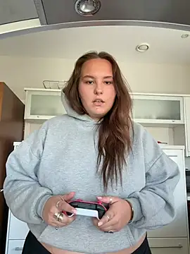 Hollpopss online show from April 23, 2026, 12:29 pm