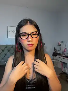 JassmineLove online show from June 15, 2026, 8:14 am