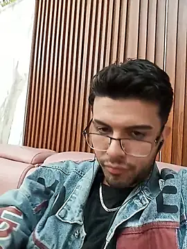 RodrigoColby2 online show from June 9, 2026, 3:46 pm