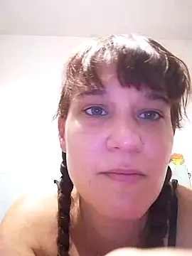 Snapshot of Maggie38 chatting on June 25, 2026, 7:24 am Maggie38 online show from June 25, 2026, 7:24 am