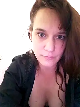 Snapshot of Maggie38 chatting on June 6, 2026, 5:40 pm Maggie38 online show from June 6, 2026, 5:40 pm