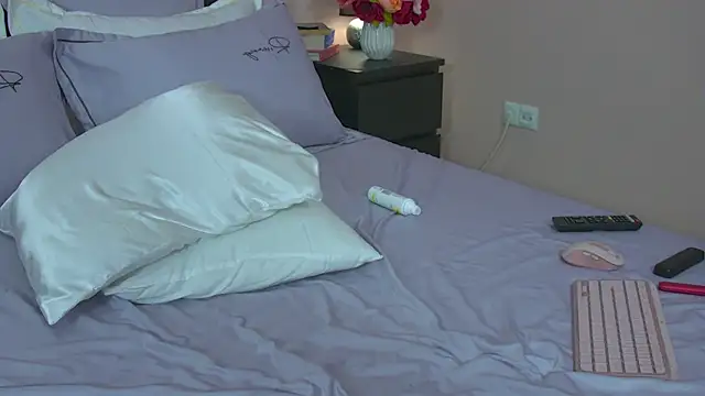 Kaya Bliss online show from June 26, 2026, 6:03 pm