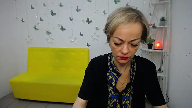 NikaMayu online show from May 14, 2026, 5:15 am