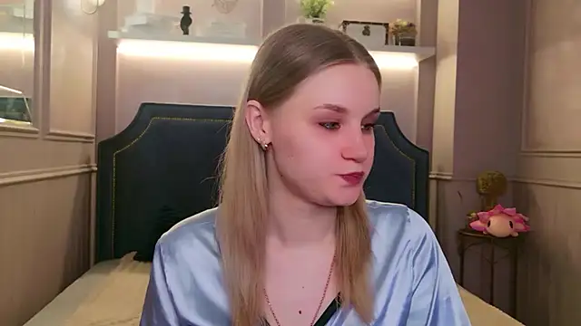 Molly Voses online show from June 30, 2026, 8:53 pm