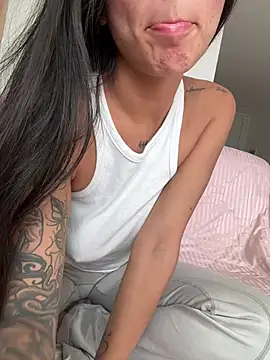 lunasex06 online show from July 8, 2026, 3:02 pm