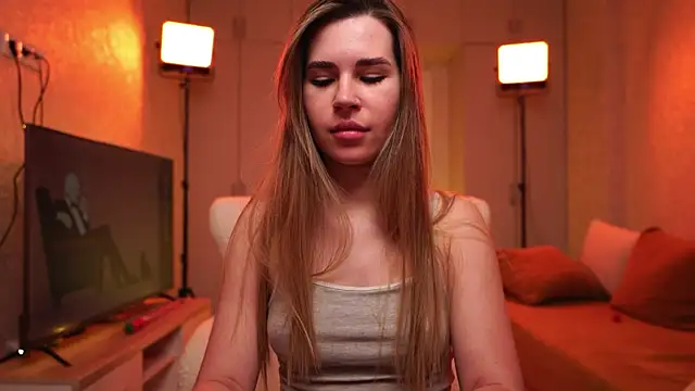 Justana online show from May 21, 2026, 3:42 pm