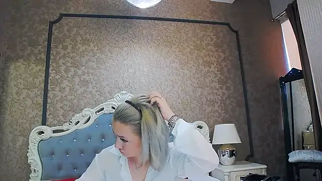 Ivy Quin online show from June 8, 2026, 4:35 am