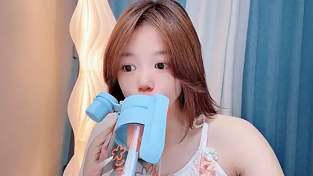 Lilababy00 online show from June 25, 2026, 4:54 am