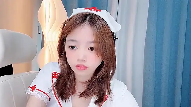 Lilababy00 online show from June 29, 2026, 10:37 am