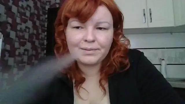 KrisryOxNikss online show from May 4, 2026, 3:32 am