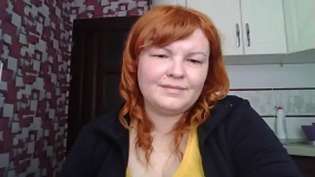 KrisryOxNikss online show from May 5, 2026, 7:44 am