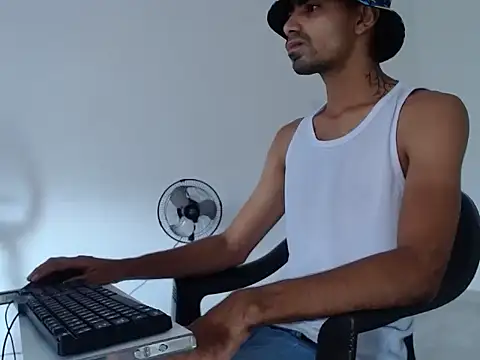 mijoprietosex online show from April 19, 2026, 2:51 pm