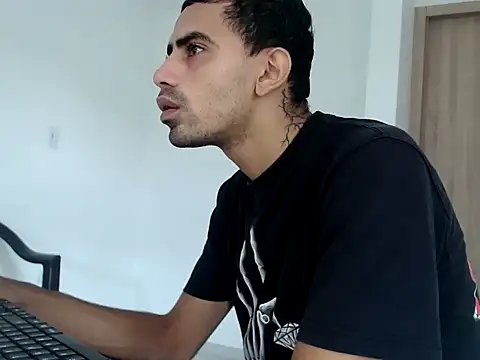 mijoprietosex online show from April 18, 2026, 2:52 pm