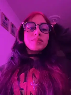 Snapshot of Kattze_ chatting on June 12, 2026, 3:59 am Kattze online show from June 12, 2026, 3:59 am
