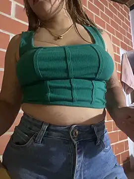 jade06  online show from April 30, 2026, 1:34 am