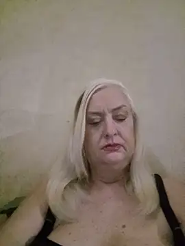 Julia20X online show from June 10, 2026, 11:44 am