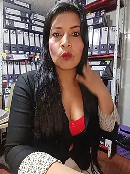 ZOE-WILDER  online show from June 18, 2026, 10:20 am